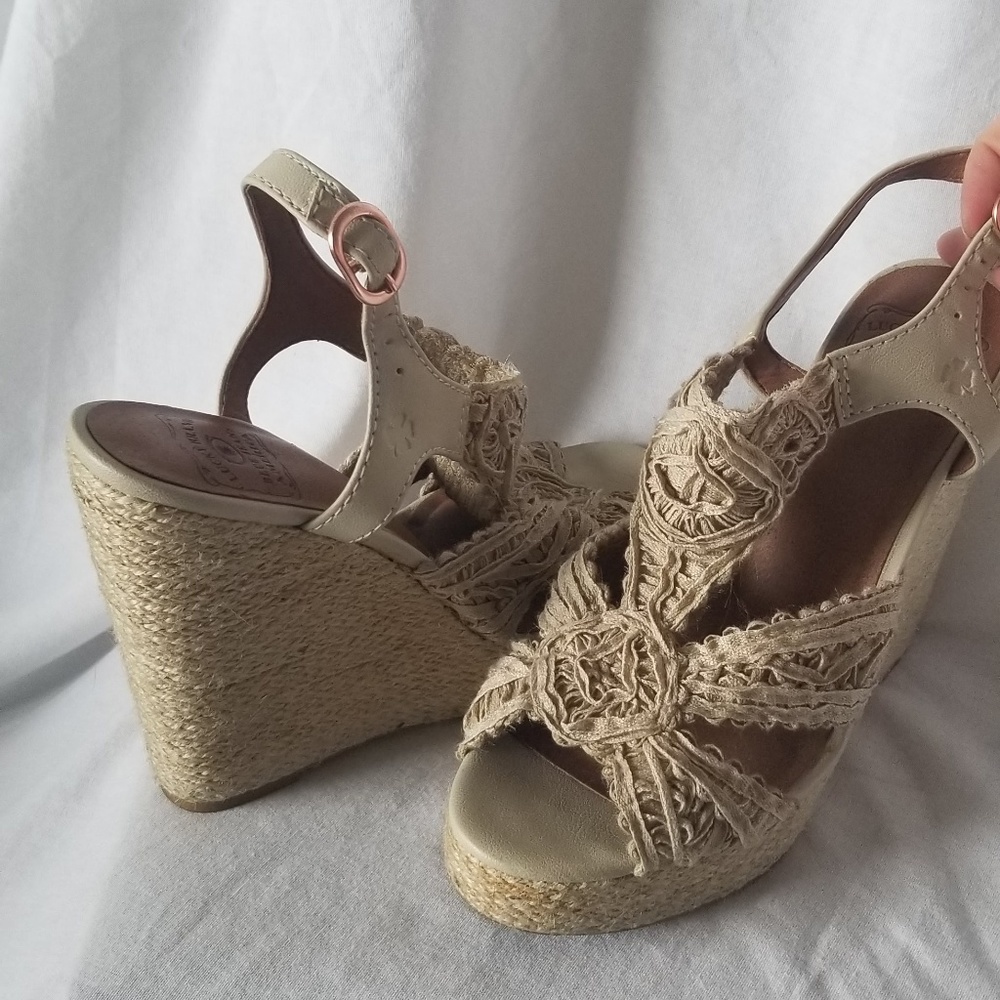 Lucky Brand Strappy Wedge Espadrilles Sandals
